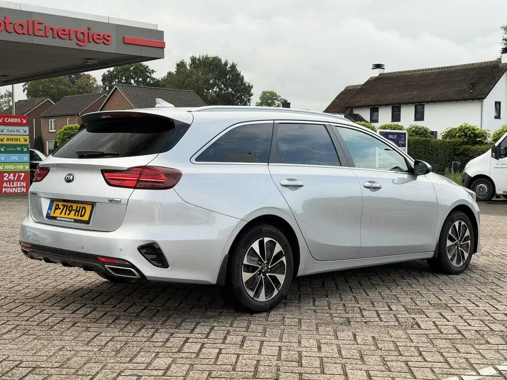 Kia Ceed 1.6 GDI PHEV DynamicLine uit 2021, foto 7