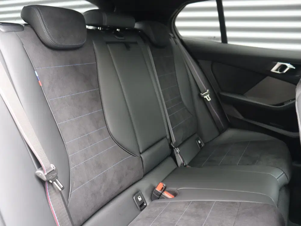 BMW 1-serie 5-deurs 120 uit 2025, foto 10