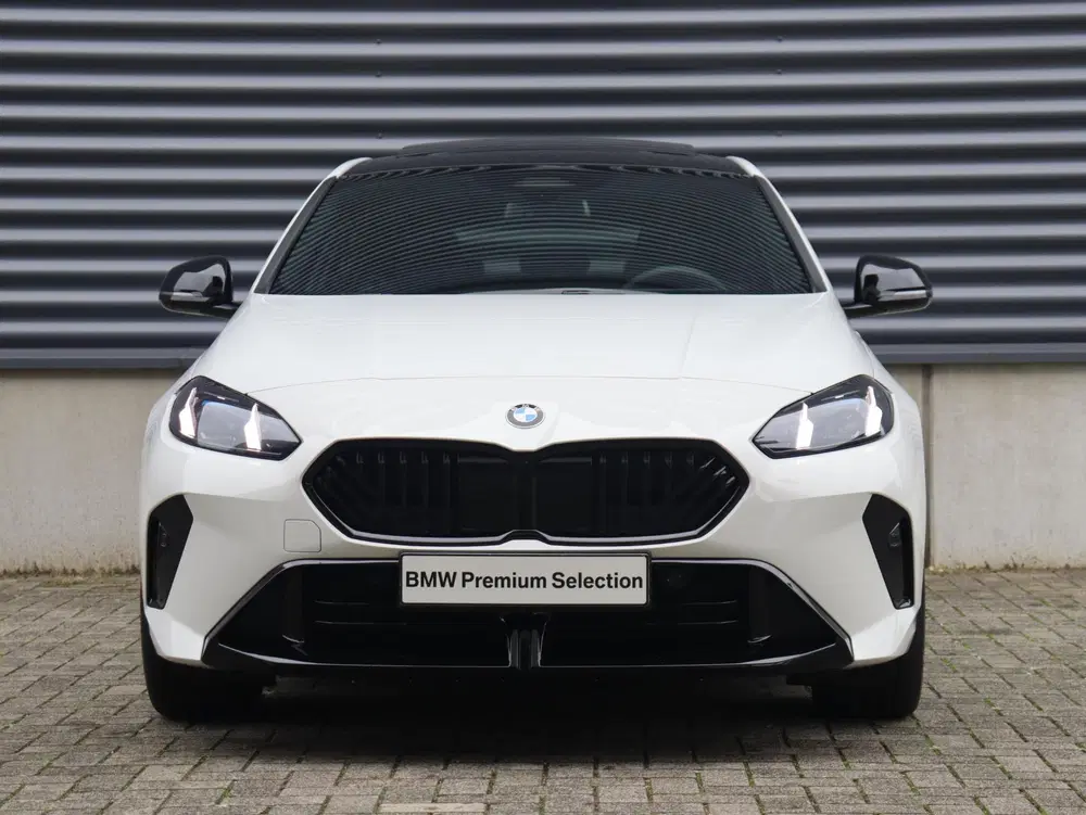 BMW 1-serie 5-deurs 120 uit 2025, foto 3