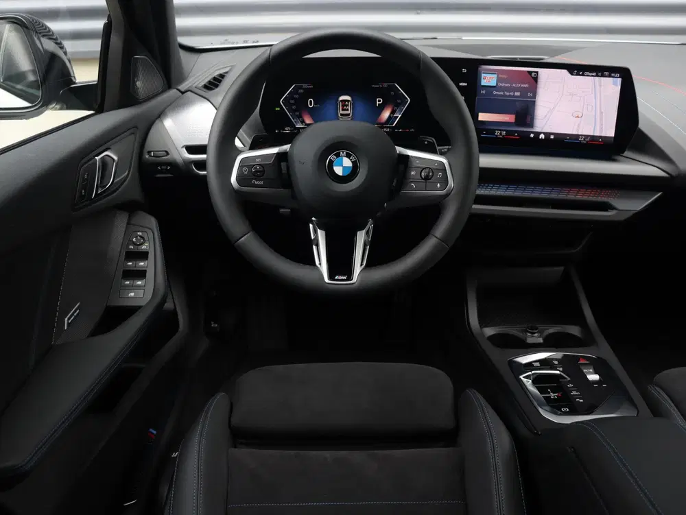 BMW 1-serie 5-deurs 120 uit 2025, foto 9