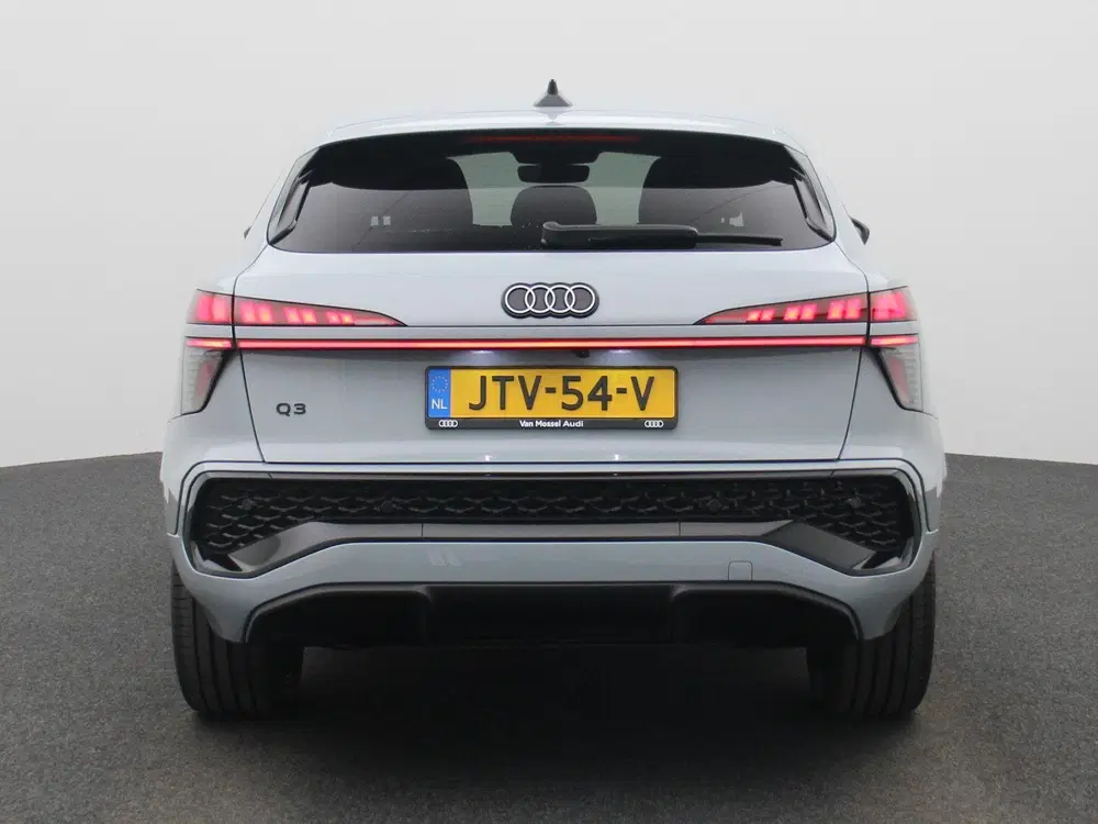 Audi Q3 1.5 e-hybrid S edition 272 PK l Demo l Ada uit 2026, foto 5
