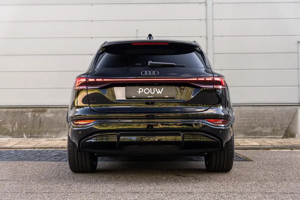 Audi Q6 e-tron 252pk S Edition 83 kWh uit 2026, foto 10