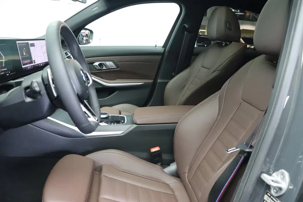 BMW 3-serie 330i xDrive M Sport Automaat uit 2026, foto 14