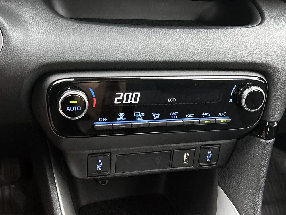 Toyota Yaris 1.5 Hybrid 115 Business Plus uit 2023, foto 13