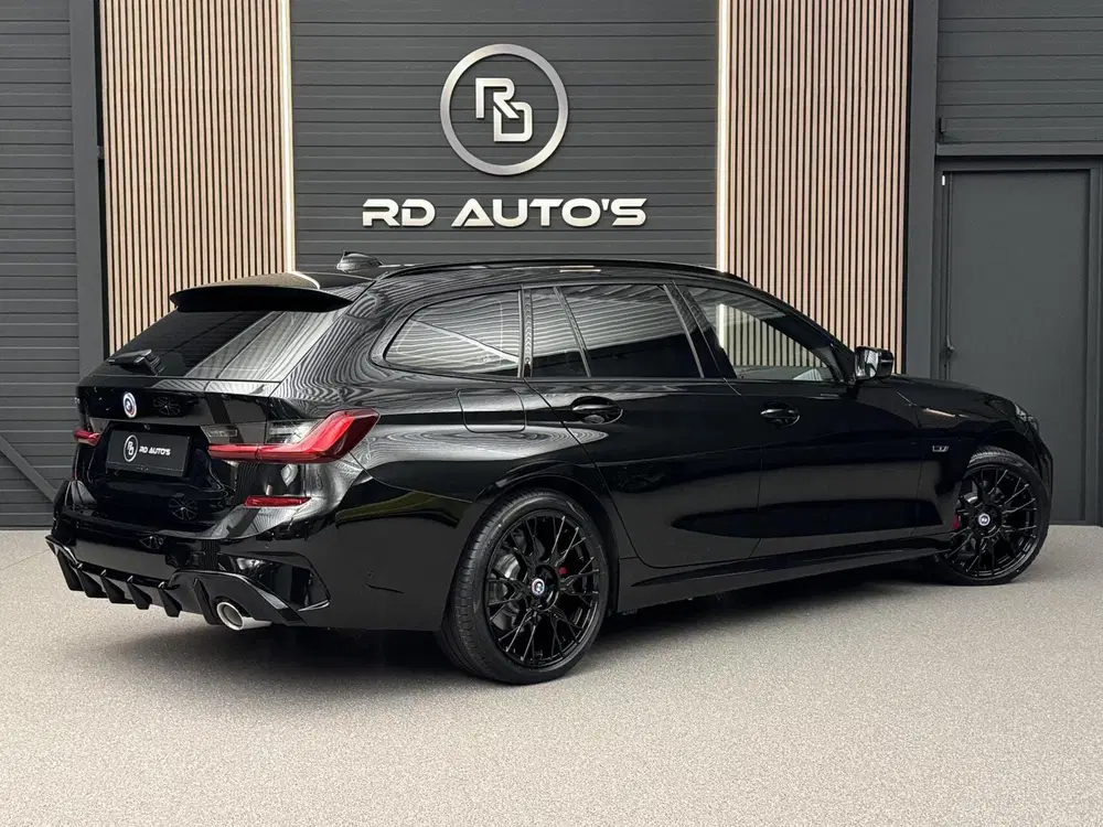 BMW 3-serie 330e xDrive uit 2022, foto 10
