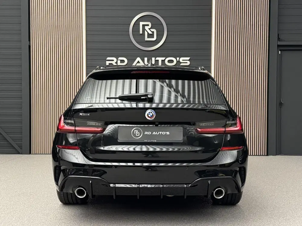 BMW 3-serie 330e xDrive uit 2022, foto 8