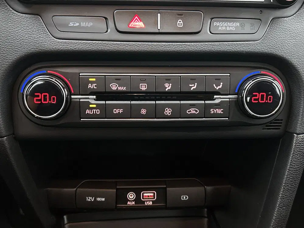Kia Ceed 1.4 T-GDi DynamicLine uit 2019, foto 10