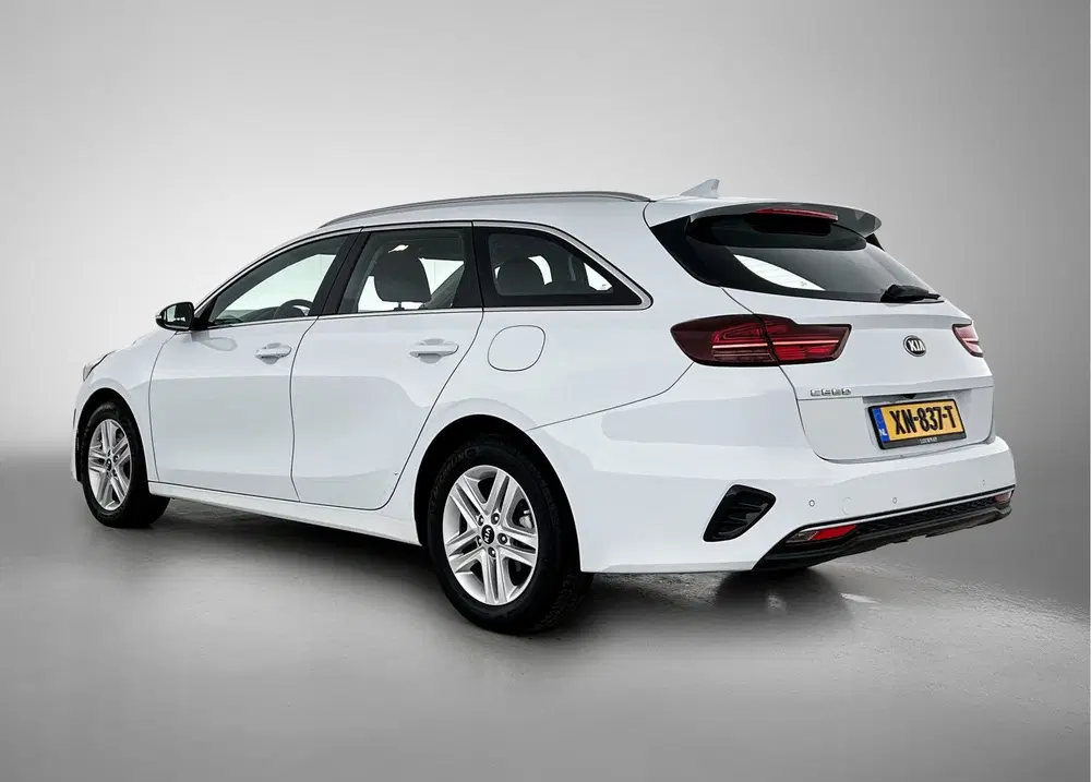 Kia Ceed 1.4 T-GDi DynamicLine uit 2019, foto 14