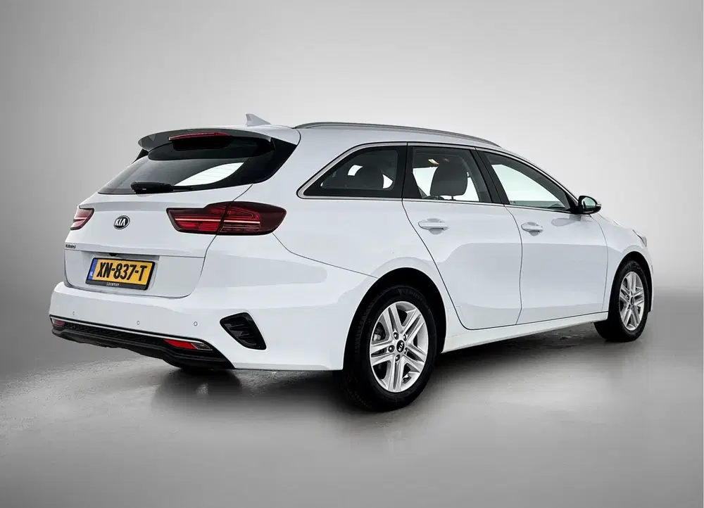 Kia Ceed 1.4 T-GDi DynamicLine uit 2019, foto 2