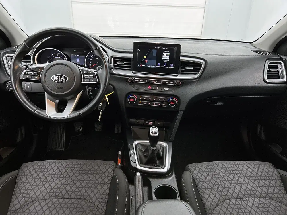Kia Ceed 1.4 T-GDi DynamicLine uit 2019, foto 4