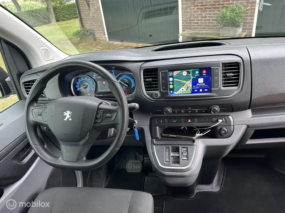 Peugeot Expert EV L2 75 kWh Premium uit 2023, foto 9