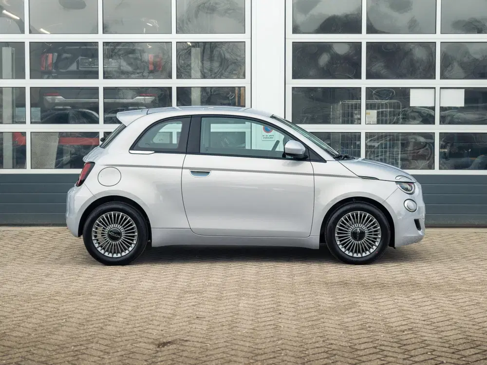 Fiat 500 Hybrid Torino Launch Edition uit 2026, foto 4