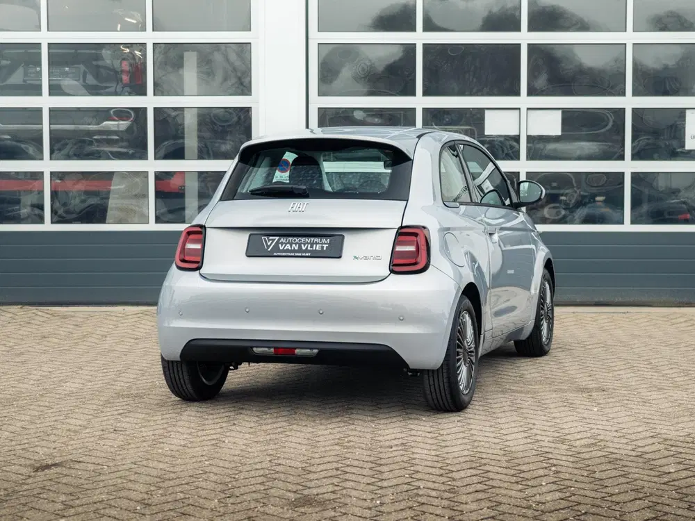 Fiat 500 Hybrid Torino Launch Edition uit 2026, foto 5