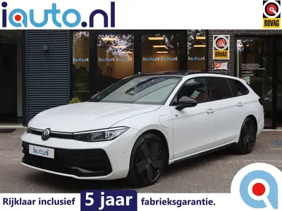 Volkswagen Passat 1.5 eHybrid 272PK R-Line Black Sty uit 2025