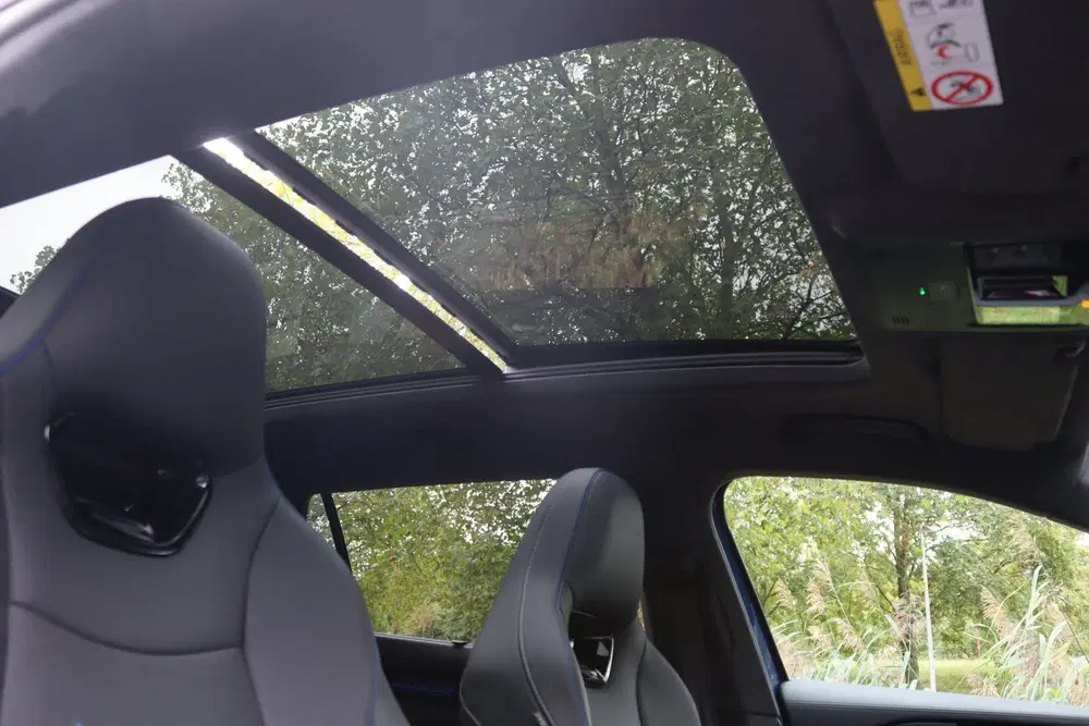 Volkswagen Passat 1.5 eHybrid 272PK R-Line Black Sty uit 2025, foto 13