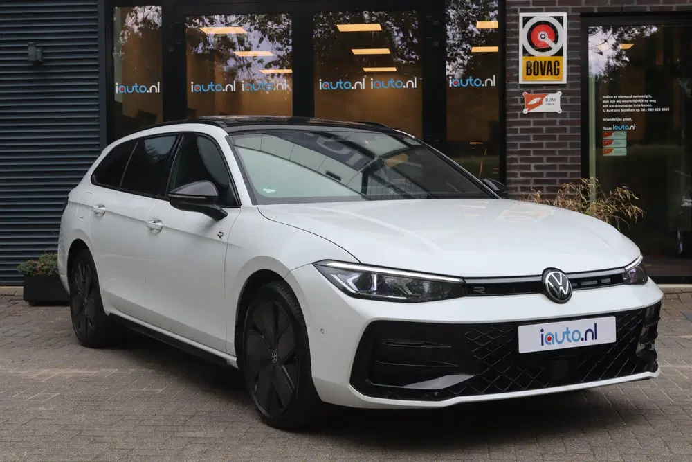 Volkswagen Passat 1.5 eHybrid 272PK R-Line Black Sty uit 2025, foto 5