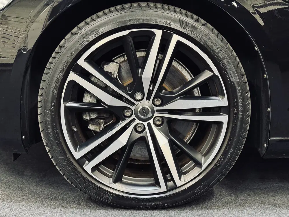 Volvo V60 T6 PHEV AWD Ultimate Dark uit 2022, foto 10