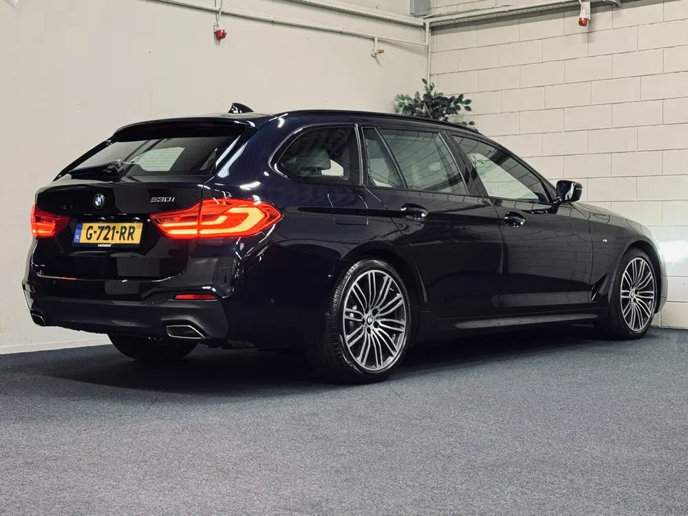 BMW 5-serie 5 Serie Touring 530i High Exe. M-Sport uit 2019, foto 2