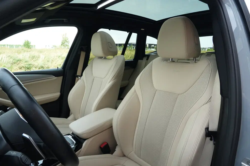 BMW X3 xDrive30e M Sport High Executive uit 2022, foto 4