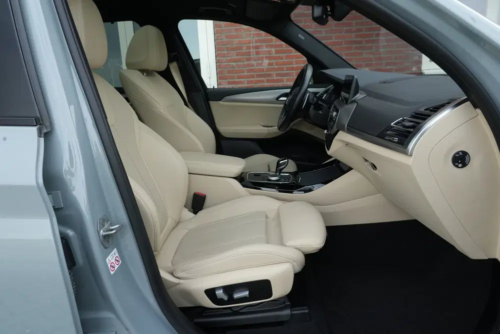 BMW X3 xDrive30e M Sport High Executive uit 2022, foto 9