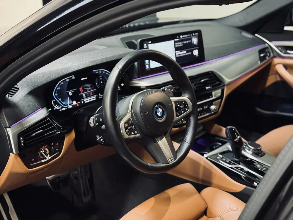 BMW 5-serie 5 Serie Touring 530e M-Sport uit 2023, foto 14
