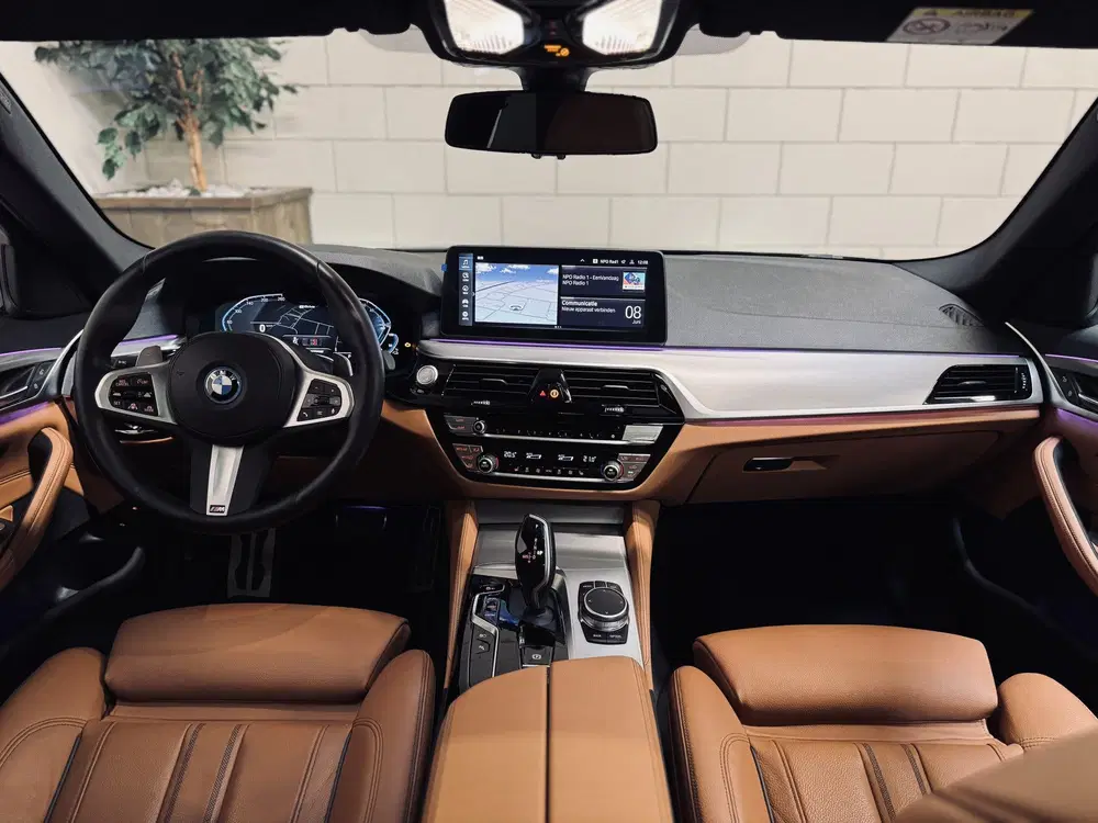 BMW 5-serie 5 Serie Touring 530e M-Sport uit 2023, foto 6
