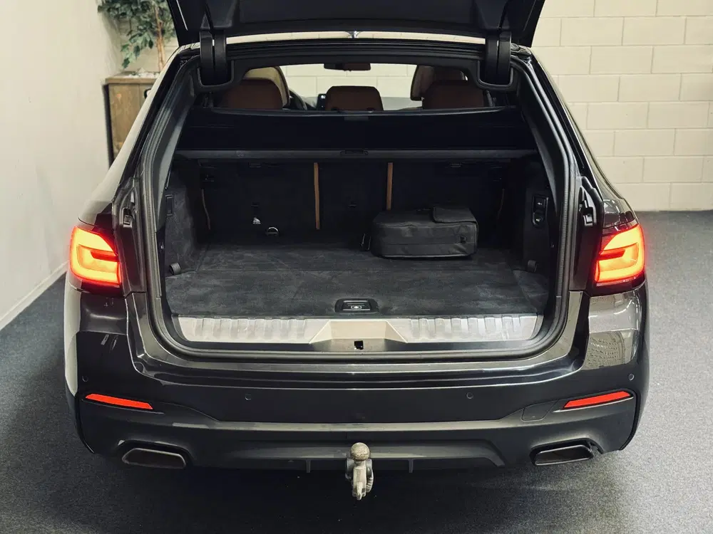 BMW 5-serie 5 Serie Touring 530e M-Sport uit 2023, foto 9