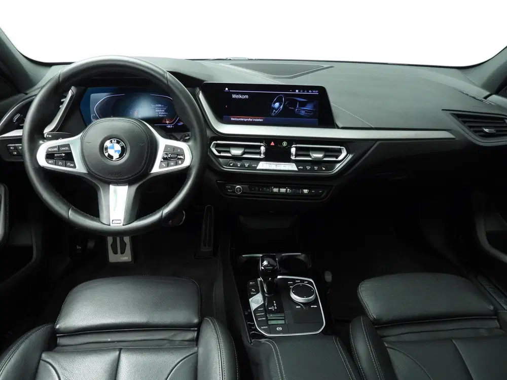 BMW 1-serie 5-deurs 118i uit 2021, foto 10