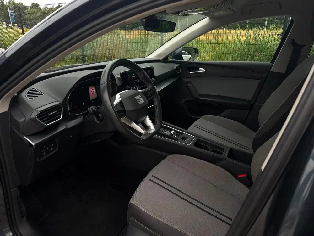 SEAT Leon 1.0 eTSI FR Business Intense uit 2022, foto 12