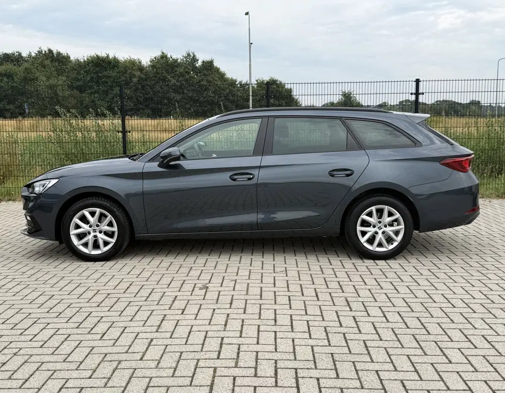 SEAT Leon 1.0 eTSI FR Business Intense uit 2022, foto 7