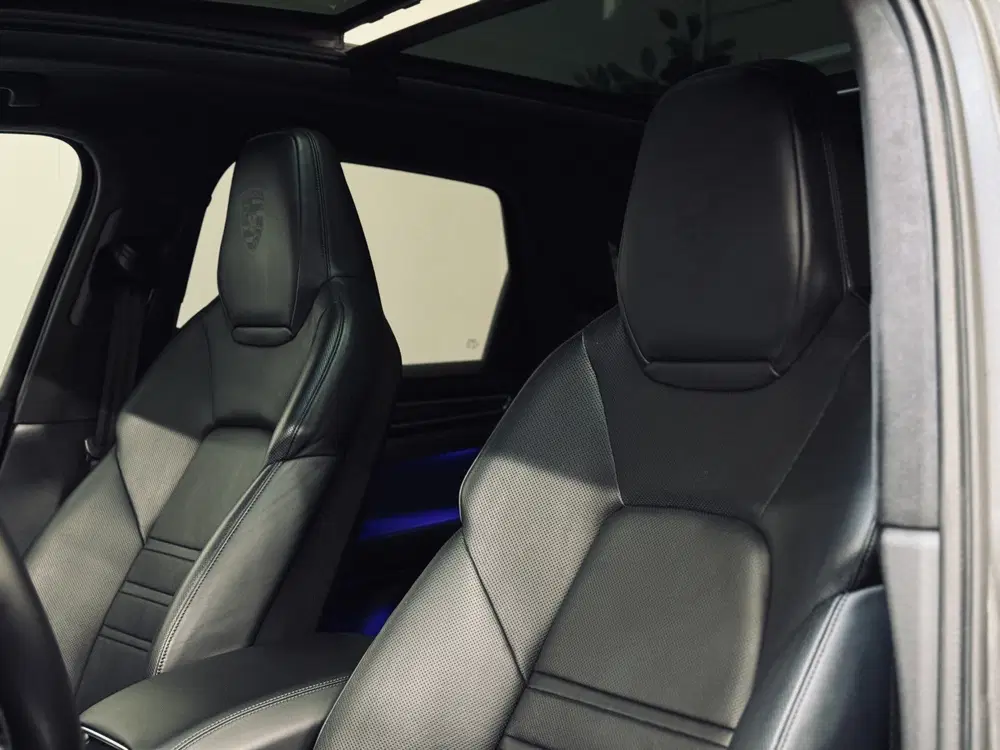 Porsche Cayenne 3.0 E-Hybrid uit 2021, foto 4
