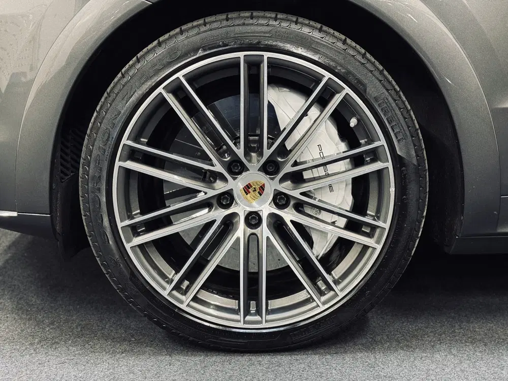 Porsche Cayenne 3.0 E-Hybrid uit 2021, foto 9