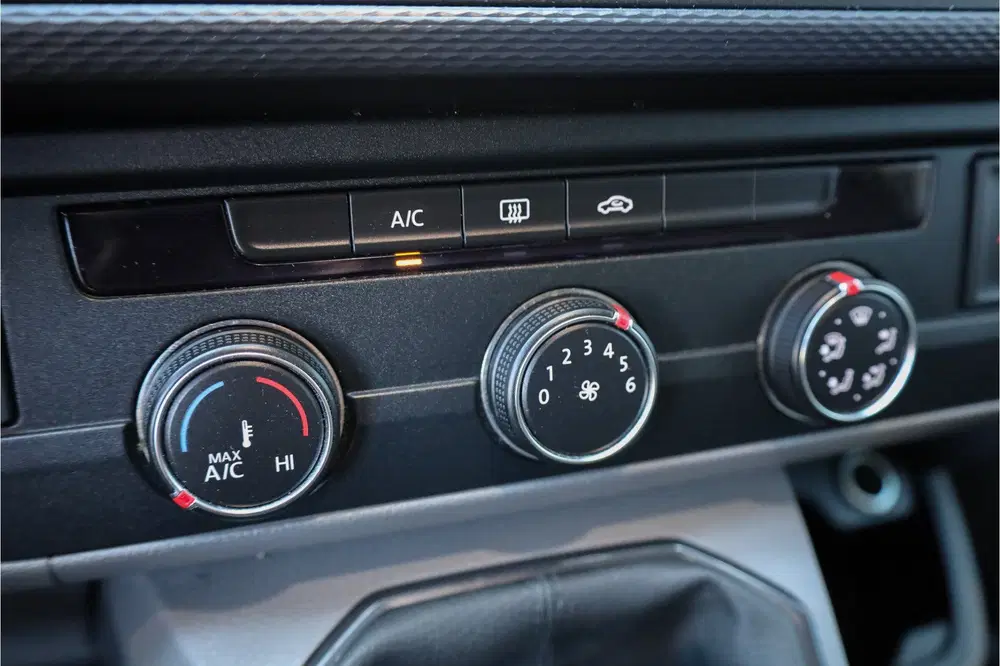 Volkswagen Transporter 2.0 TDI L2H1 150PK AC I Cr.Contr. uit 2021, foto 15
