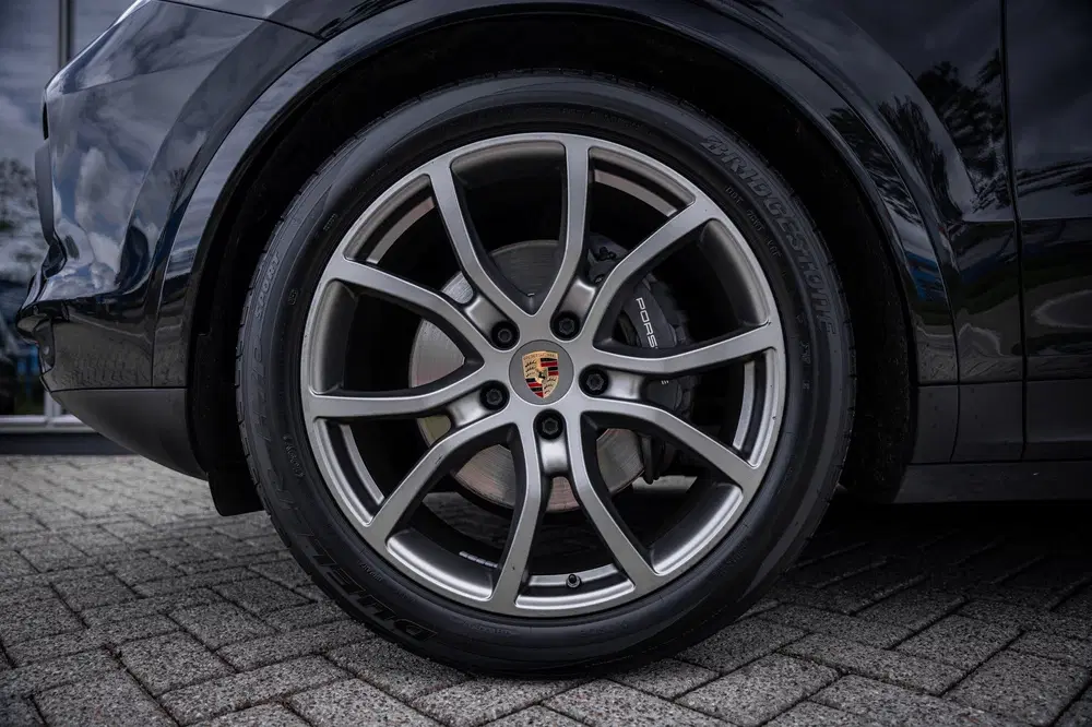 Porsche Cayenne 3.0 E-Hybrid Platinum Edition uit 2022, foto 10
