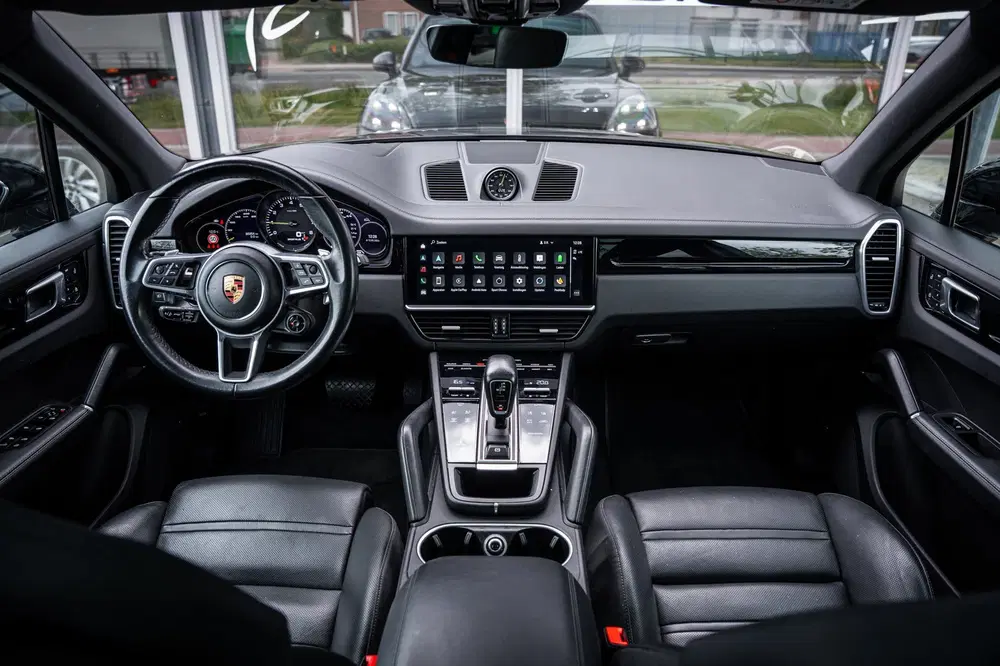 Porsche Cayenne 3.0 E-Hybrid Platinum Edition uit 2022, foto 3