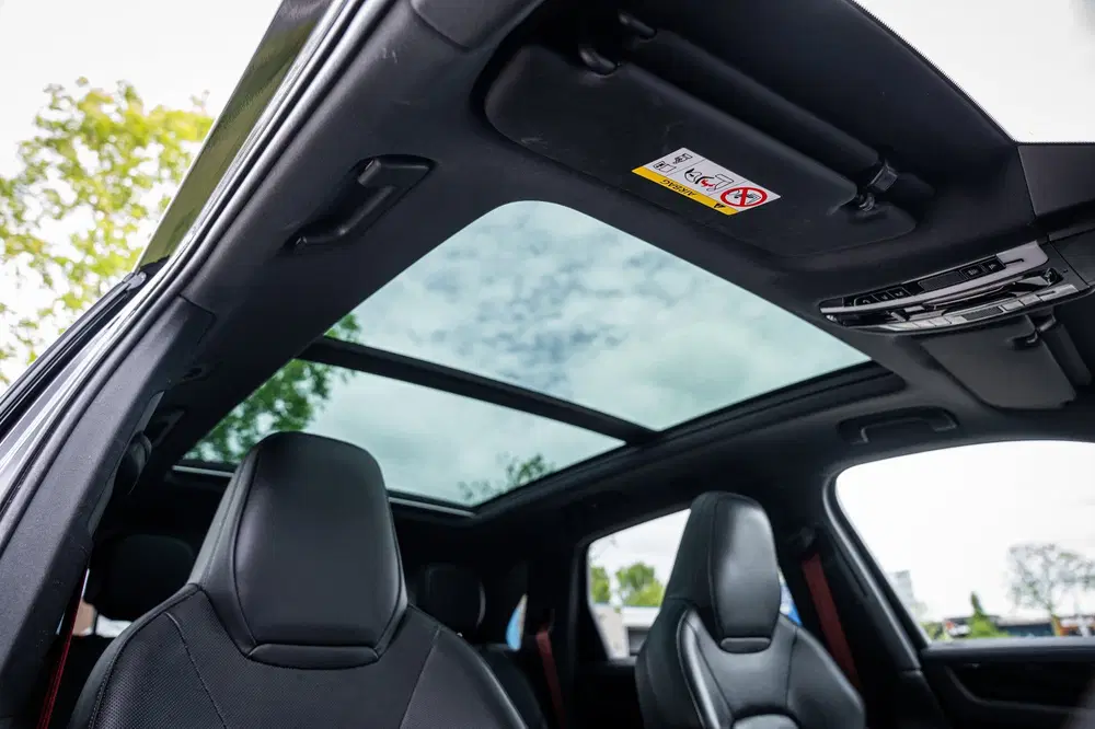 Porsche Cayenne 3.0 E-Hybrid Platinum Edition uit 2022, foto 7
