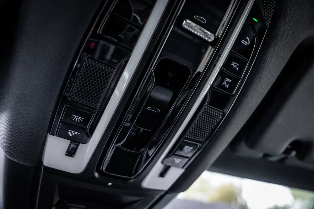 Porsche Cayenne 3.0 E-Hybrid Platinum Edition uit 2022, foto 8