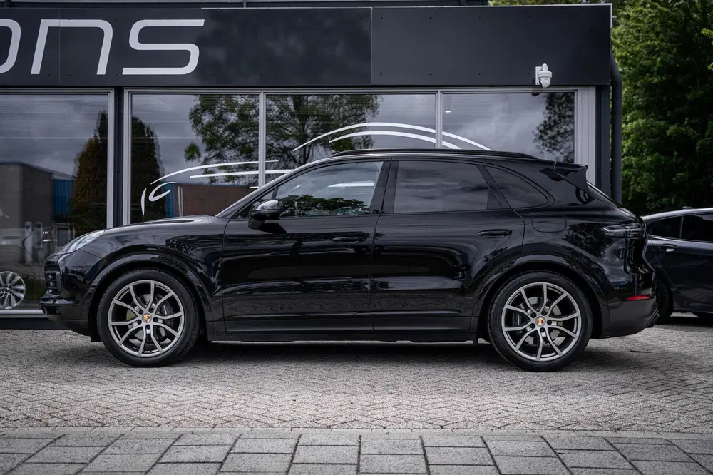 Porsche Cayenne 3.0 E-Hybrid Platinum Edition uit 2022, foto 9