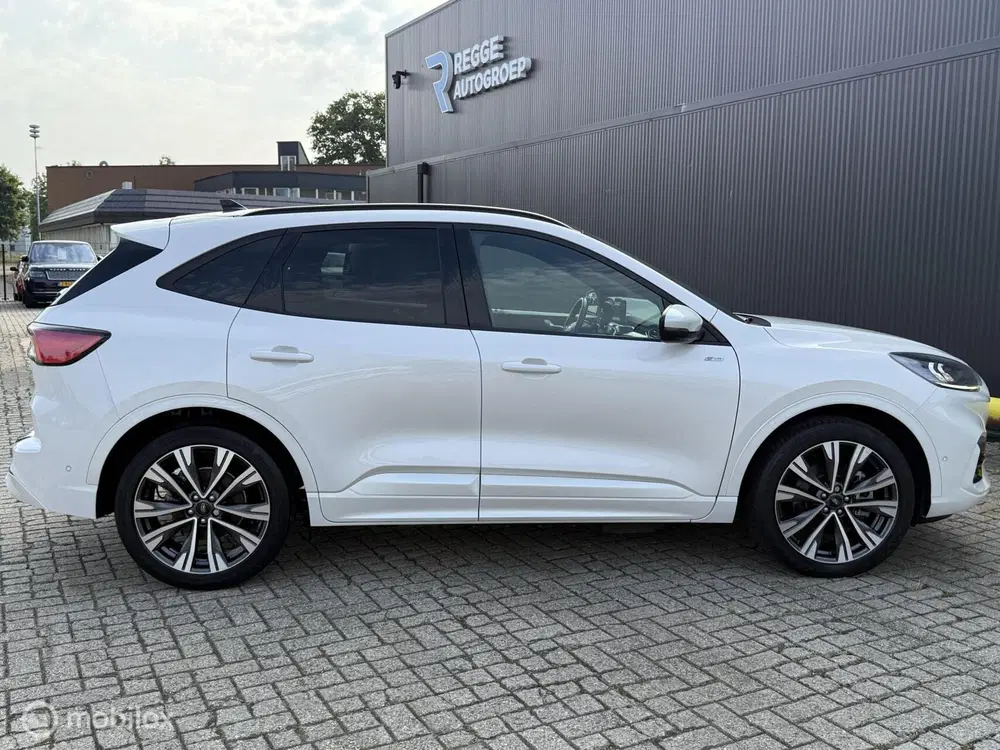 Ford Kuga 2.5 PHEV ST-Line X PANODAK uit 2021, foto 9