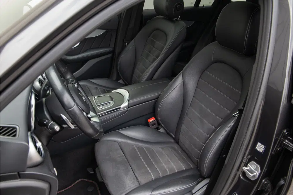 Mercedes-Benz GLC GLC 300d 4MATIC Premium AMG uit 2019, foto 7