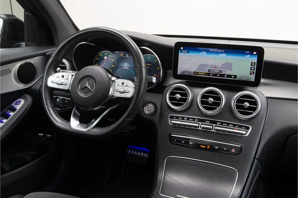 Mercedes-Benz GLC GLC 300d 4MATIC Premium AMG uit 2019, foto 9