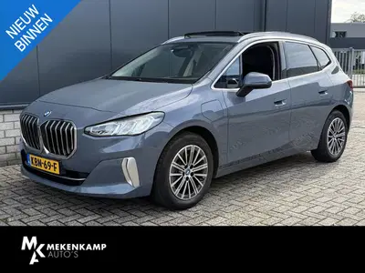 BMW 2-serie Active Tourer 225e xDrive Luxury Line 17" uit 2023