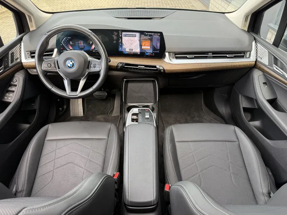 BMW 2-serie Active Tourer 225e xDrive Luxury Line 17" uit 2023, foto 3