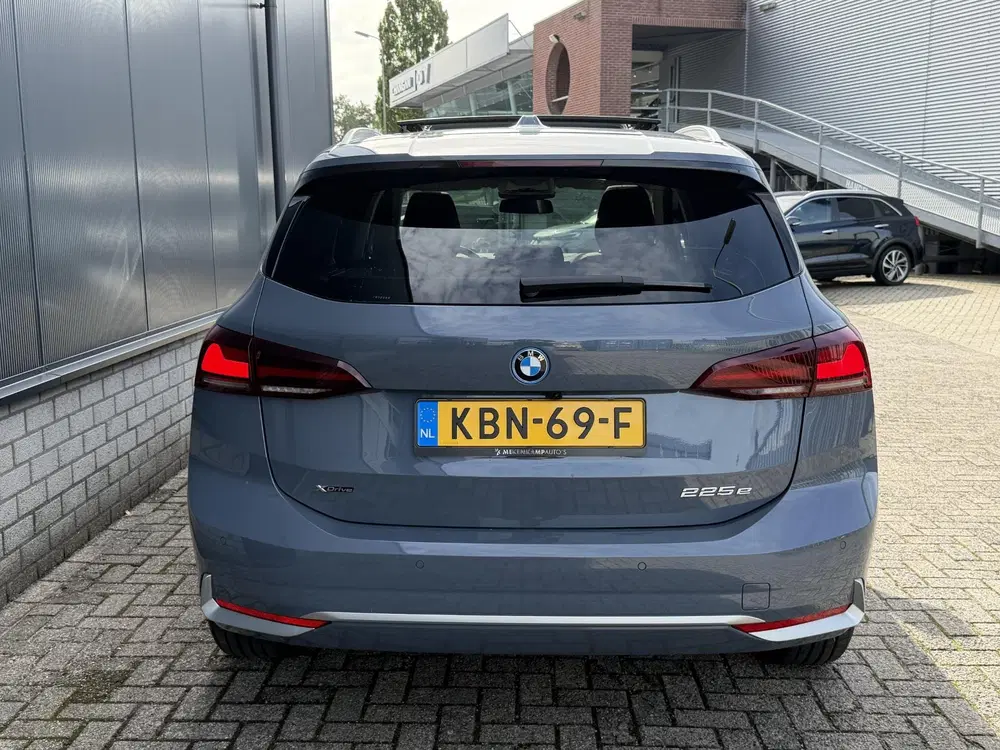 BMW 2-serie Active Tourer 225e xDrive Luxury Line 17" uit 2023, foto 8