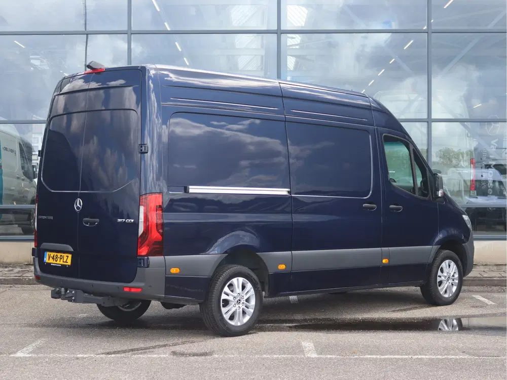 Mercedes-Benz Sprinter 317 CDI L2H2 Select uit 2024, foto 2