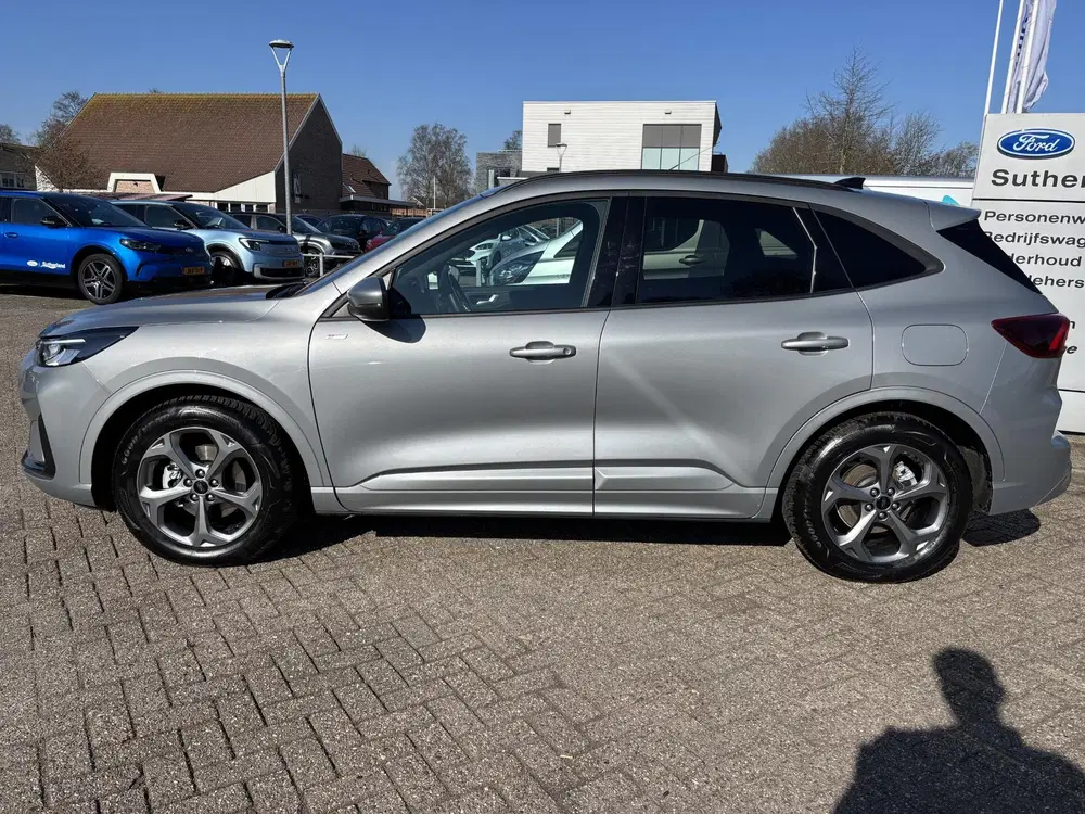 Ford Kuga 2.5 FHEV ST-Line uit 2025, foto 4