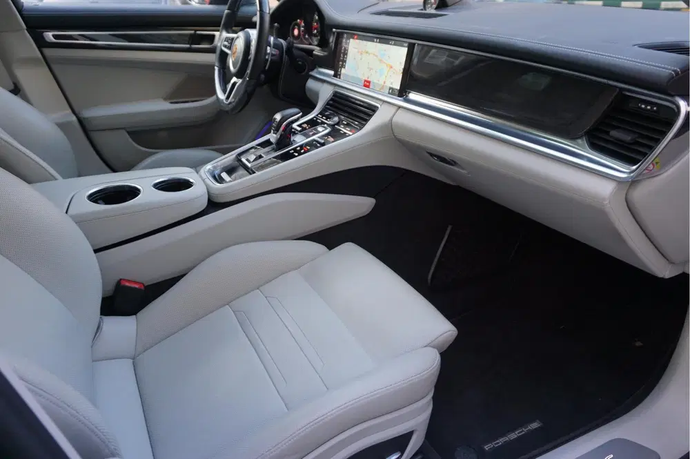 Porsche Panamera 4.0 GTS V8 BiTurbo uit 2020, foto 14