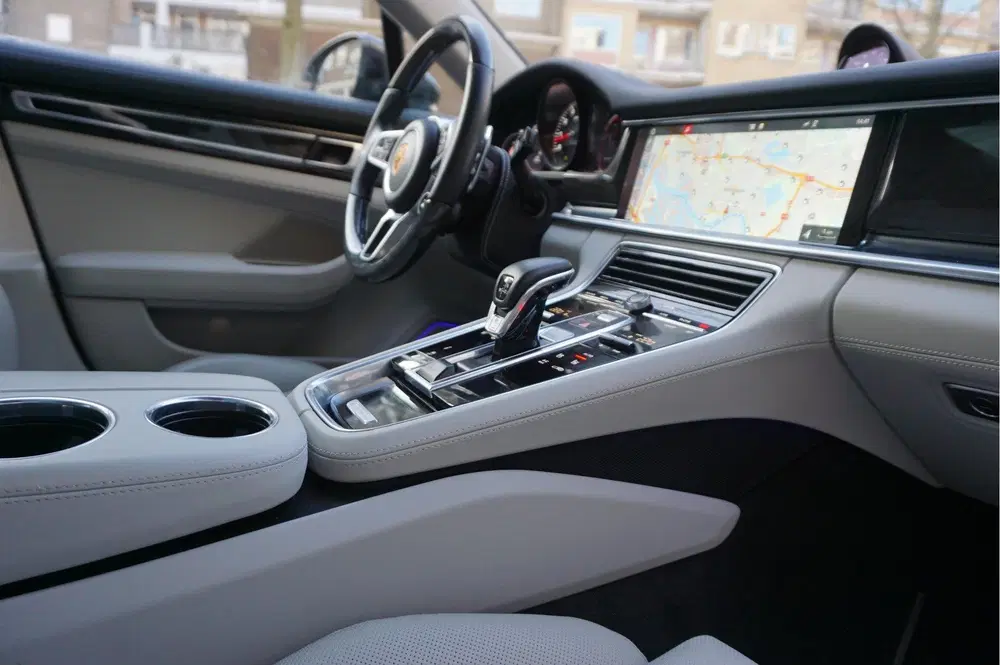 Porsche Panamera 4.0 GTS V8 BiTurbo uit 2020, foto 15