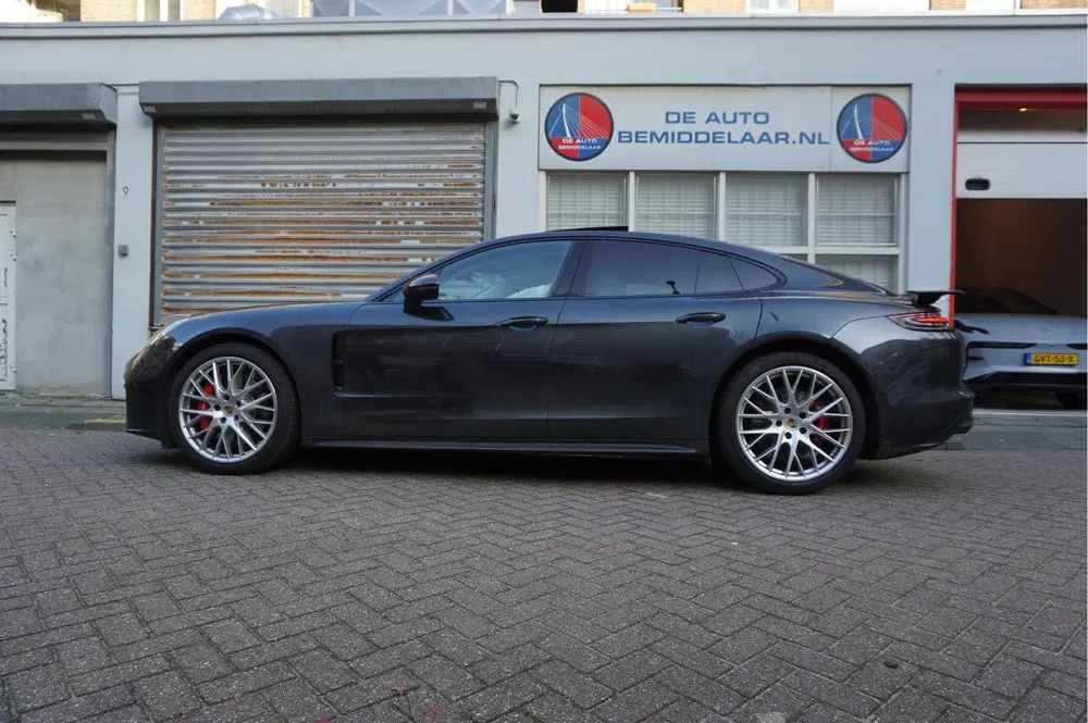 Porsche Panamera 4.0 GTS V8 BiTurbo uit 2020, foto 6