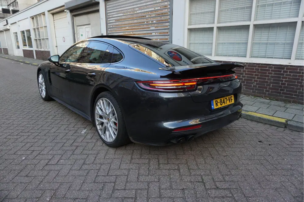 Porsche Panamera 4.0 GTS V8 BiTurbo uit 2020, foto 8